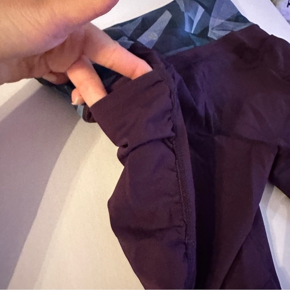 Lululemon Speed Track Short Deep Zinfandel / Pretty Prism Multi size 4 W7F96S - Picture 10 of 10